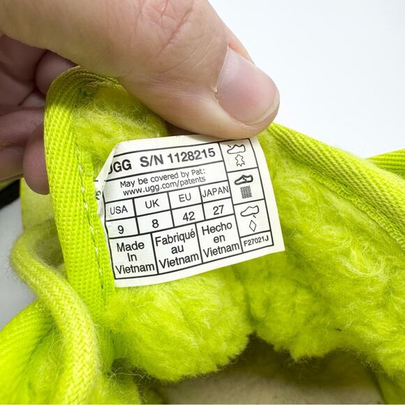 UGG MEN Neon Green Chukka Boots - Picture 13 of 14